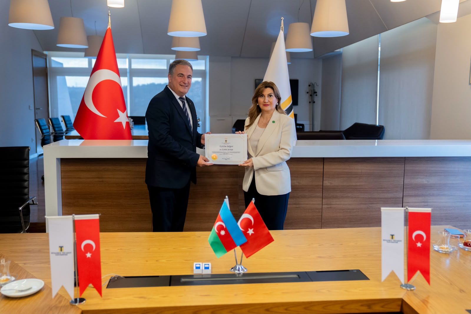 Məlhəm Beynəlxalq Hospitalın direktoru Sevda Əlizadə İstanbul Ticarət Universitetinin rektoru ilə görüşüb